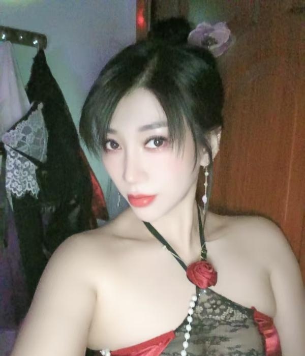 风骚眼镜淫妻-51