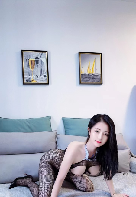 大胸翘臀御姐梦梦-51
