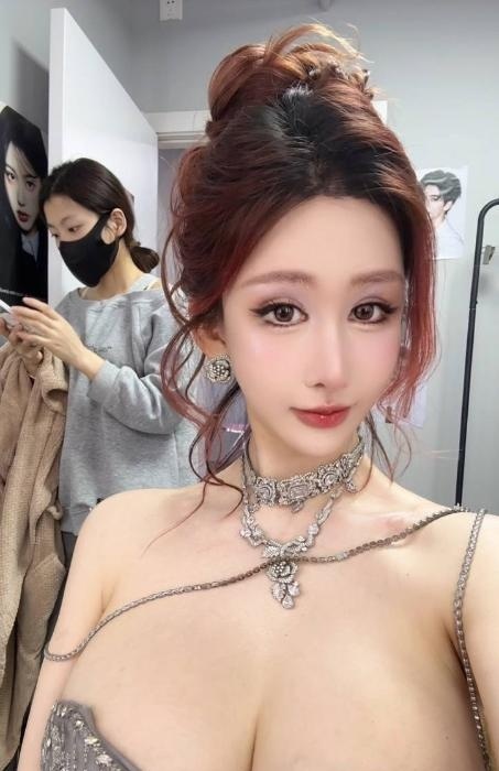 普陀巨乳翘臀长腿善朵-51