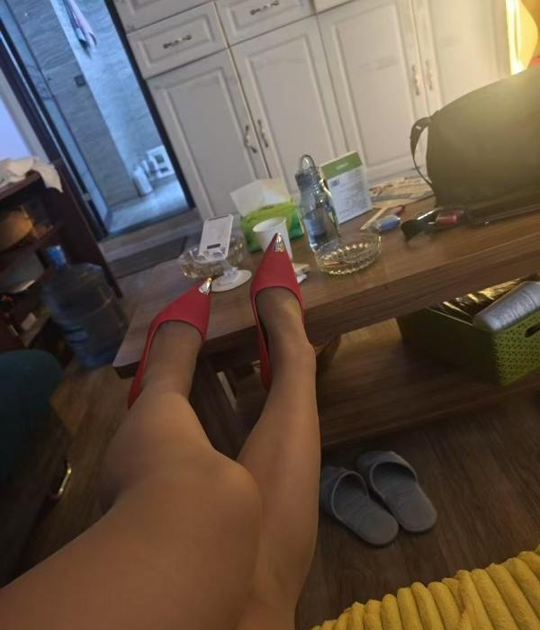 很会勾引的骚妇-51