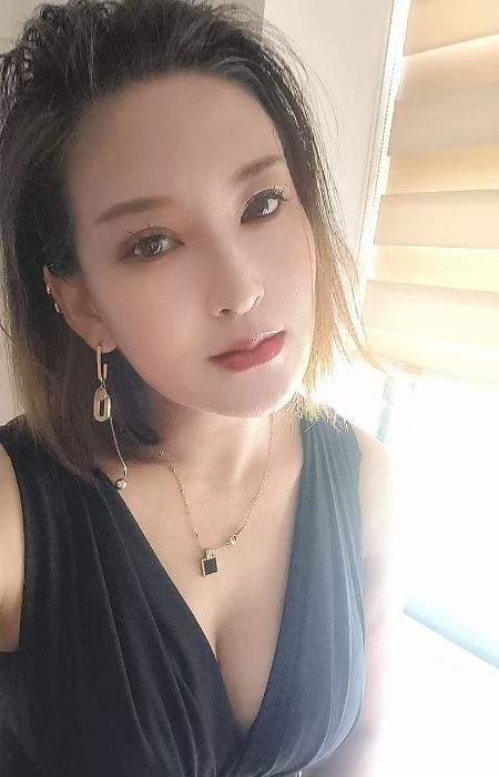身材性感美女-51
