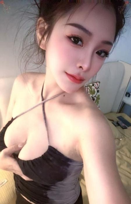 前凸后翘性感老师-51