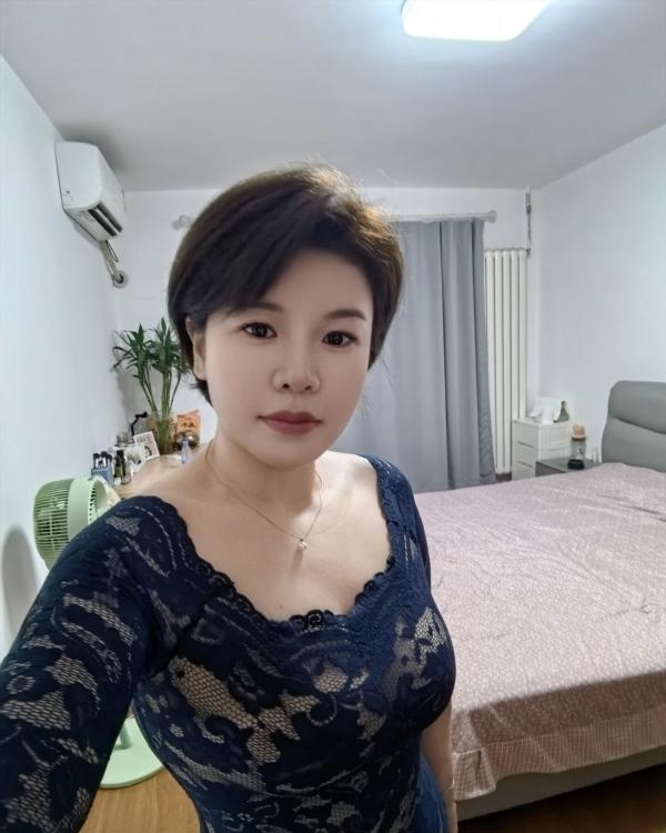 平乐园附近的美少妇-51