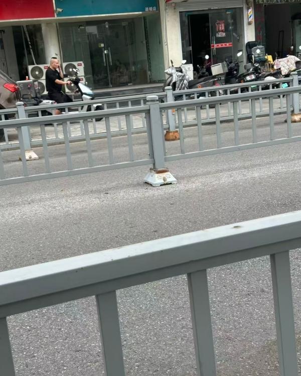 无锡玻璃门-51
