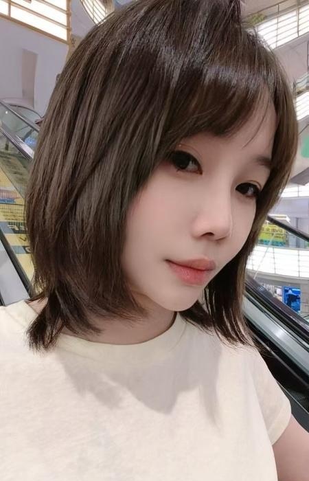 短发美乳御姐-51