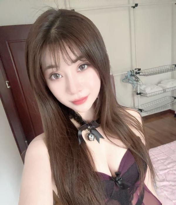 腼腆喷水小少妇菲菲-51