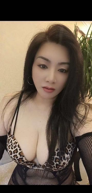 风骚大奶服务好熟女-51