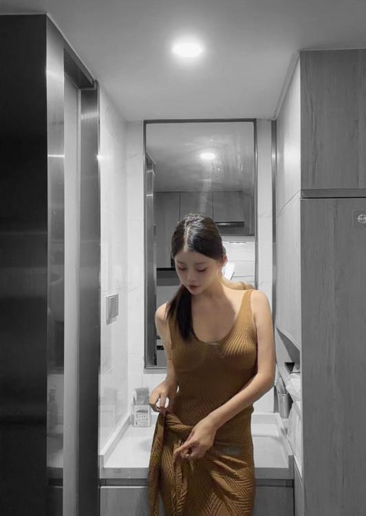 高挑性感翘臀美女-51