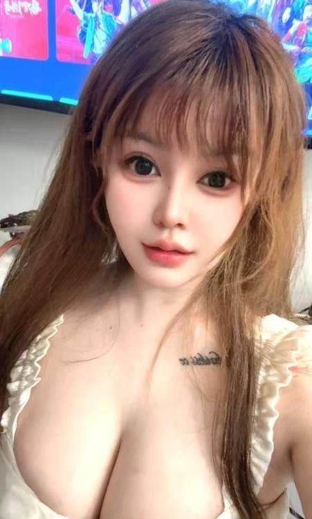 大奶潮喷老师画画-51