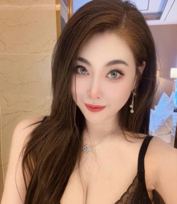 E奶高挑美少妇萝拉-51