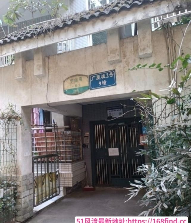 龙广路附近老小区-51