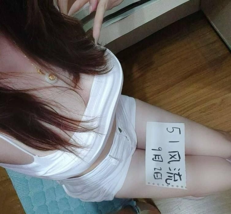 骚气妹子口活一流-51