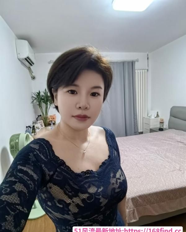 平乐园风骚韵味少妇-51