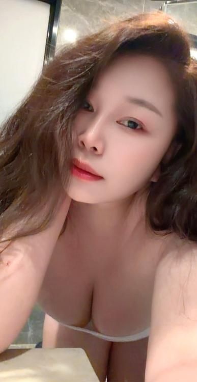 SM巨乳蜜桃臀少妇-51