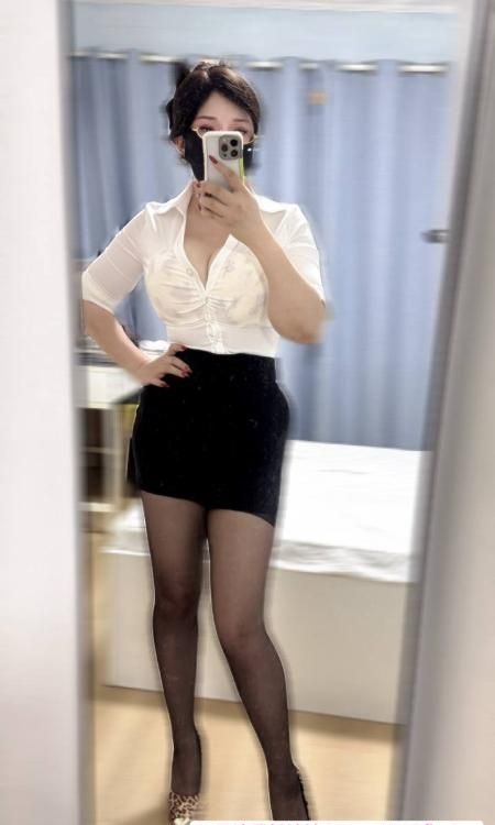 外滩E奶少妇-51