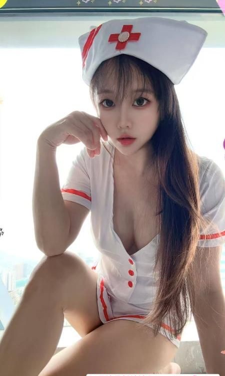 舌吻S型瑜伽老师-51