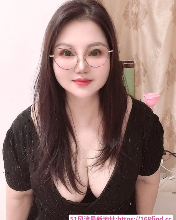 白云丰胸肥臀少妇-51