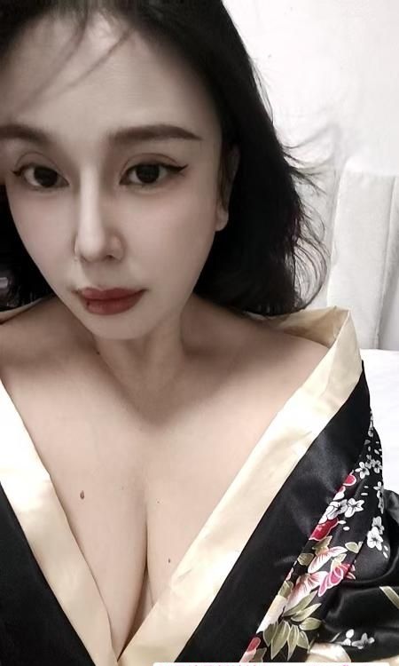 E罩杯巨乳奶莉莉-51