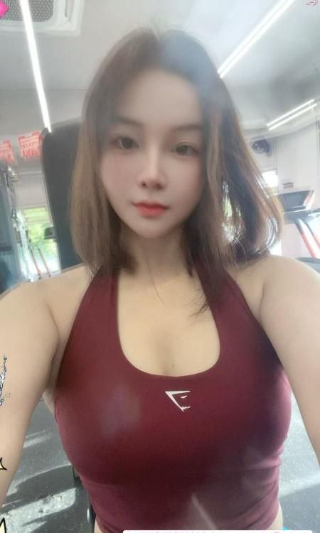 爱健身的露露-51