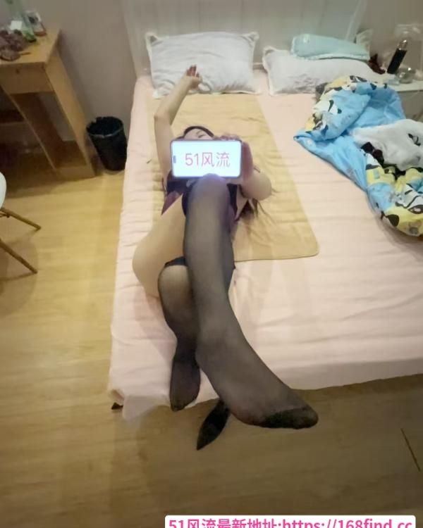 妩媚动人小少妇-51